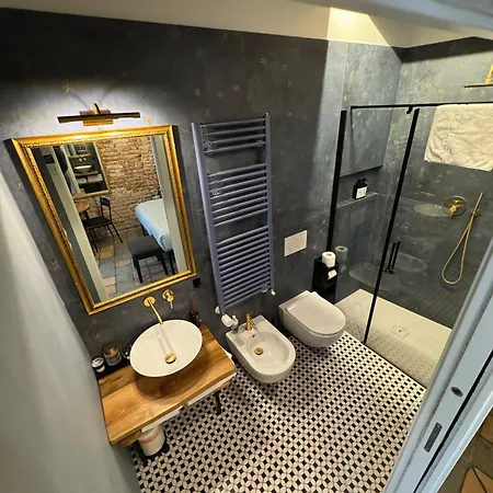Appartement Storico Fronte Piazza In Borgo Portello *